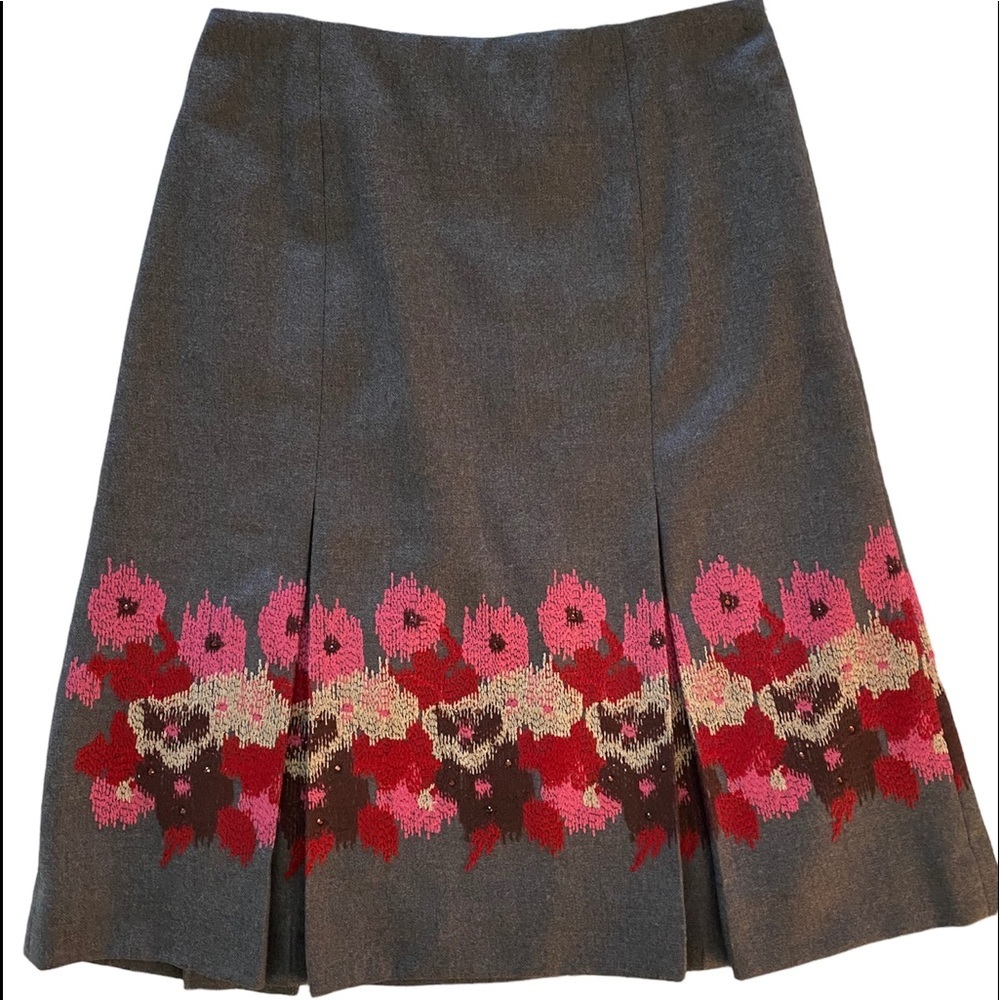 JODI Wide Pleat Wool Skirt with Floral Embroidery